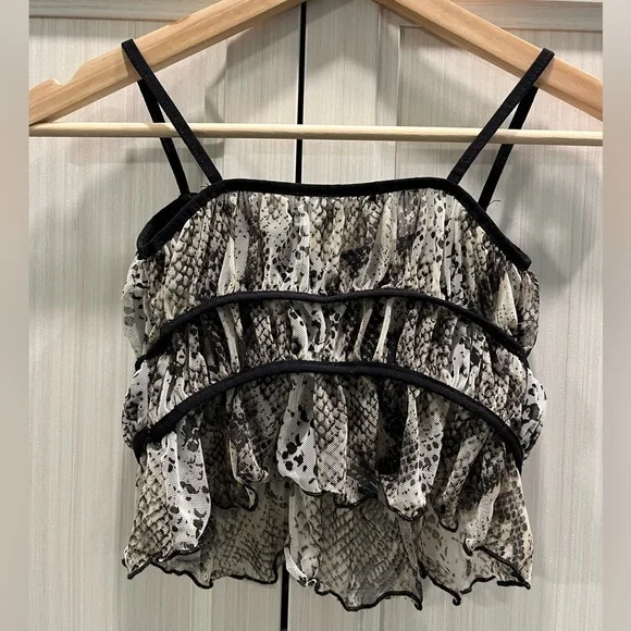 Urban Outfitters Ruffle Tank Top - Picture 3 of 4